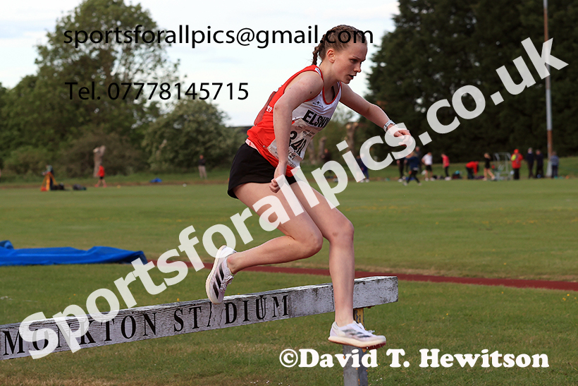 Womens 1500 metres steeplechase, 2025 NEGP No 2, Monkton Stadium, Wednesday, May 28th. Photo: David T. Hewitson/Sports for All Pics